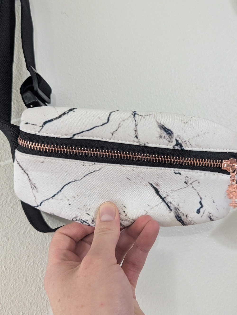 NWOT White Marbled Belt Bag - Picture 2 of 5